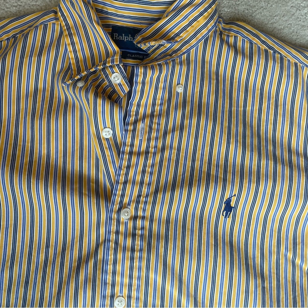 Ralph Lauren button down in great condition